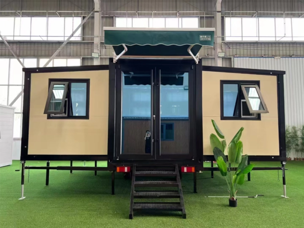 28af5fb4e566f0e2d064779f0d3c388 40Ft Expandable Container House